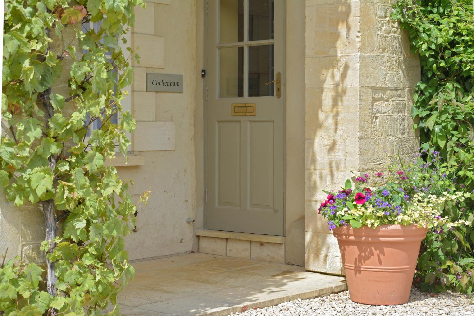 Cheltenham Cottage Bruern Exterior photo